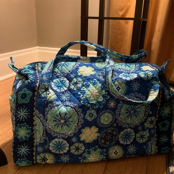 Handbags - Adorable patterned cotton duffle bag. EUC.